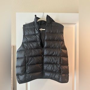 Aritzia Little Puff Vest
